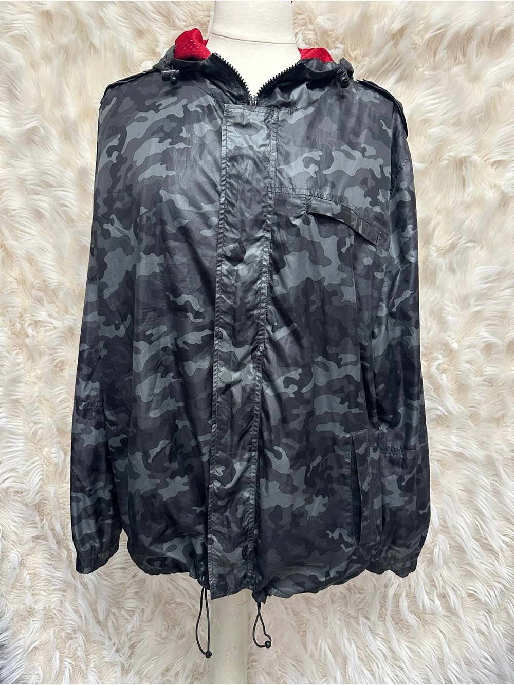 Beautiful Giant Camo Hooded Windbreaker Jacket Men's XL Gray Black Lightweight